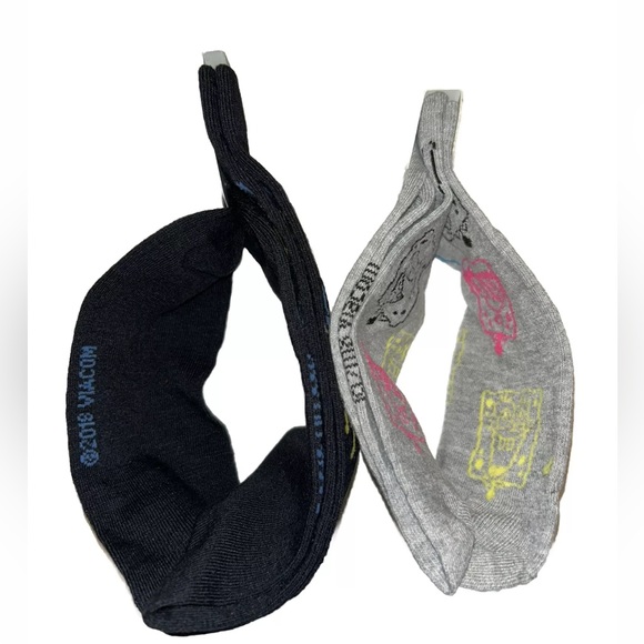 SpongeBob Crew Socks 2 Pair Men 6.5-12 Black Gray w Faces & Pineapple NEW! Nick - Picture 7 of 8